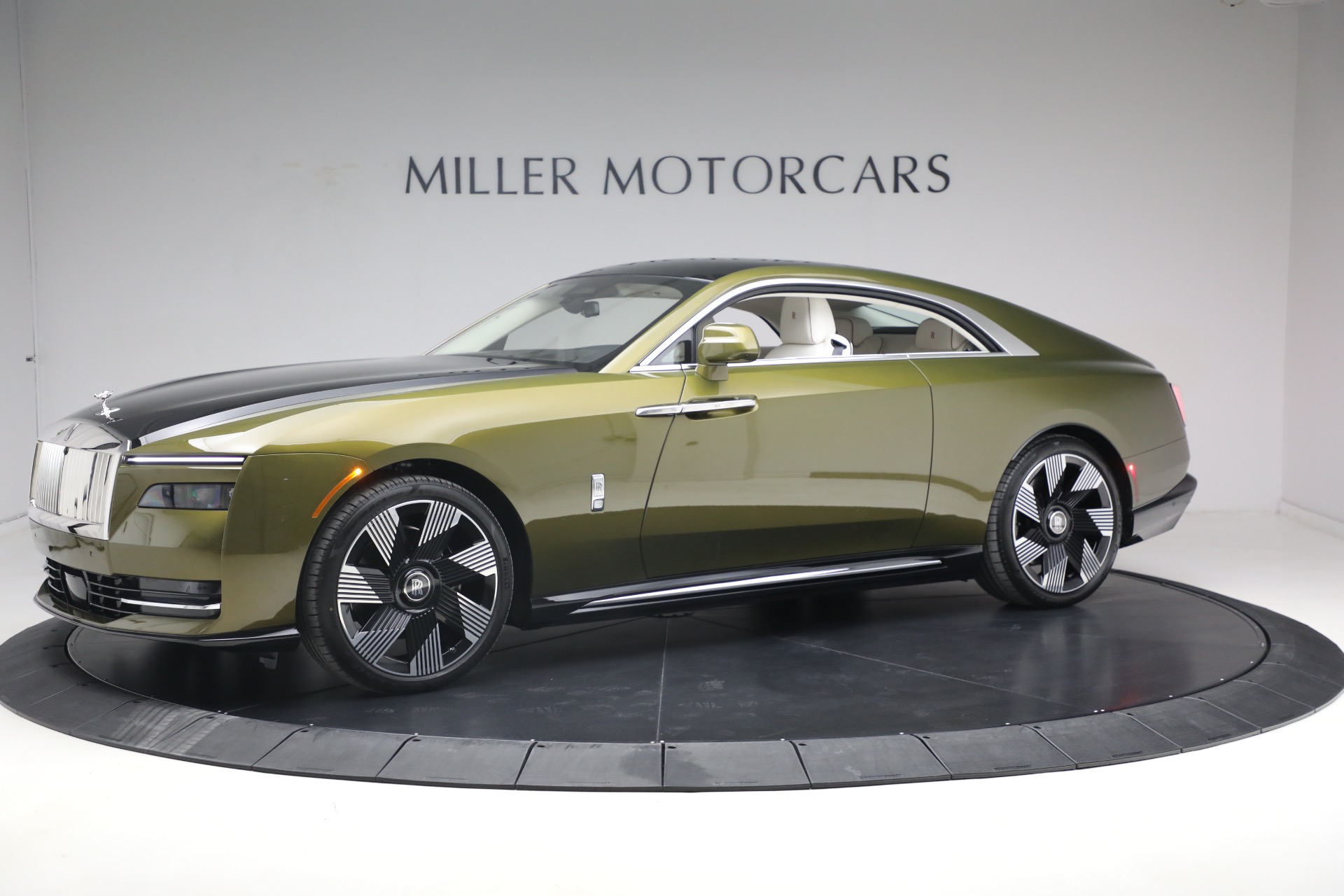 Used 2025 Rolls-Royce Spectre for sale $409,900 at Miller Motorcars Aston Martin in Greenwich CT 06830 1