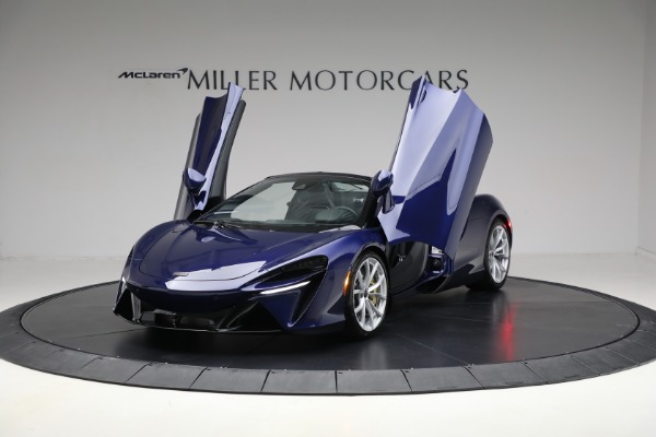 New 2025 McLaren Artura Spider TechLux for sale $327,158 at Miller Motorcars Aston Martin in Greenwich CT 06830 14