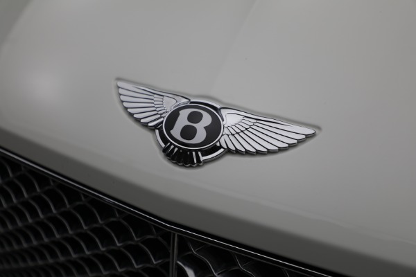 Used 2022 Bentley Bentayga V8 for sale Sold at Aston Martin of Greenwich in Greenwich CT 06830 15