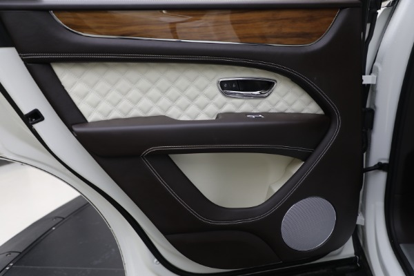 Used 2022 Bentley Bentayga V8 for sale Sold at Aston Martin of Greenwich in Greenwich CT 06830 25