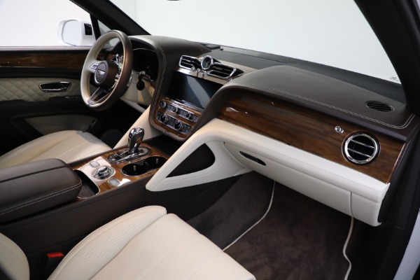 Used 2022 Bentley Bentayga V8 for sale Sold at Aston Martin of Greenwich in Greenwich CT 06830 26