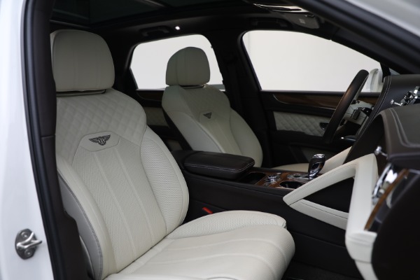 Used 2022 Bentley Bentayga V8 for sale Sold at Aston Martin of Greenwich in Greenwich CT 06830 28
