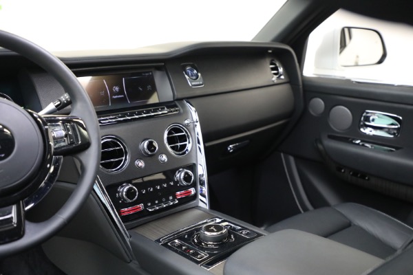 Used 2022 Rolls-Royce Cullinan for sale $269,900 at Aston Martin of Greenwich in Greenwich CT 06830 18