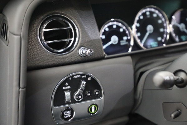 Used 2022 Rolls-Royce Cullinan for sale $269,900 at Aston Martin of Greenwich in Greenwich CT 06830 27