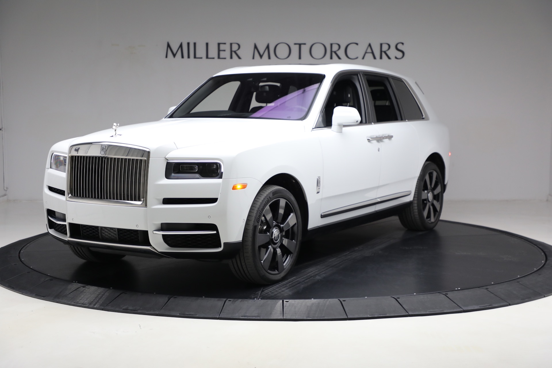 Used 2022 Rolls-Royce Cullinan for sale $269,900 at Aston Martin of Greenwich in Greenwich CT 06830 1