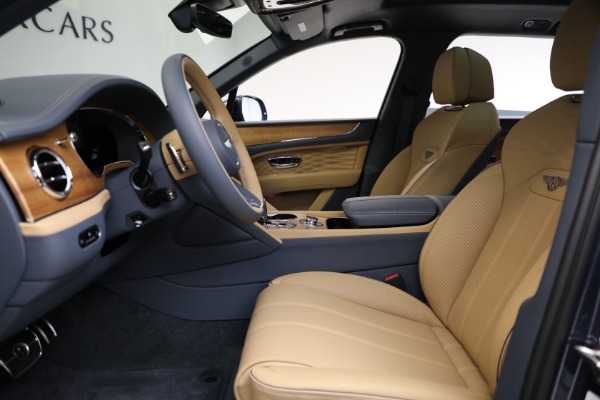 Used 2025 Bentley Bentayga EWB Azure V8 for sale $239,900 at Miller Motorcars Aston Martin in Greenwich CT 06830 18