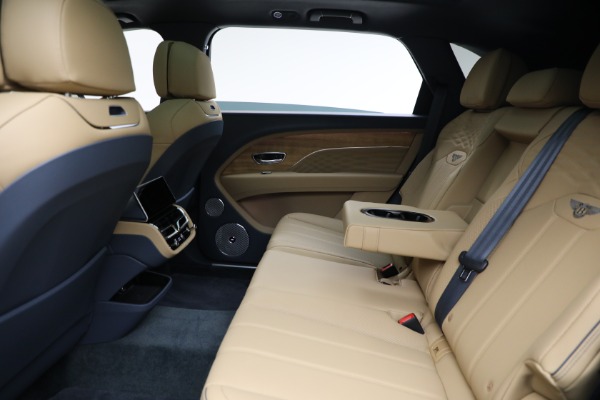 Used 2025 Bentley Bentayga EWB Azure V8 for sale $239,900 at Miller Motorcars Aston Martin in Greenwich CT 06830 22