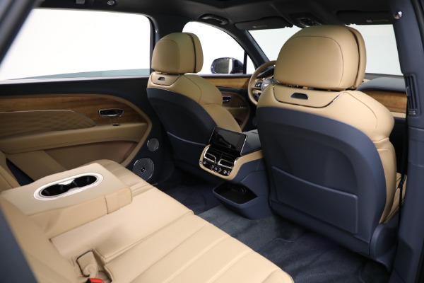 Used 2025 Bentley Bentayga EWB Azure V8 for sale $239,900 at Miller Motorcars Aston Martin in Greenwich CT 06830 26