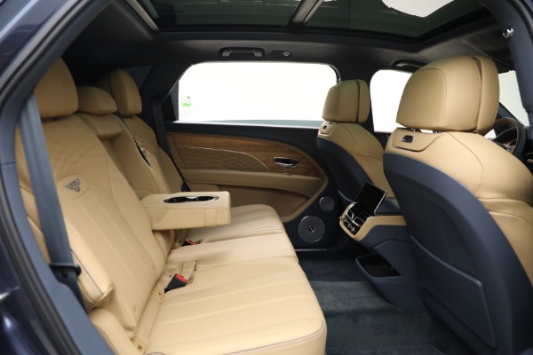Used 2025 Bentley Bentayga EWB Azure V8 for sale $239,900 at Miller Motorcars Aston Martin in Greenwich CT 06830 27