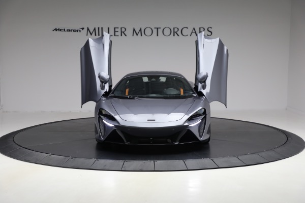Used 2025 McLaren Artura Vision for sale $292,398 at Miller Motorcars Aston Martin in Greenwich CT 06830 13