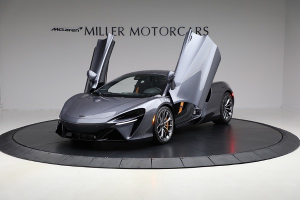 Used 2025 McLaren Artura Vision for sale $292,398 at Miller Motorcars Aston Martin in Greenwich CT 06830 14