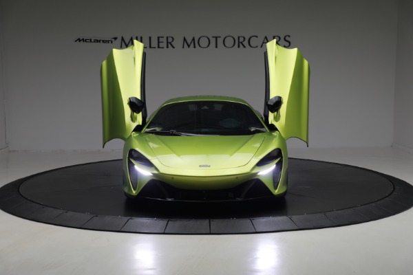 Used 2024 McLaren Artura TechLux for sale $191,900 at Miller Motorcars Aston Martin in Greenwich CT 06830 13