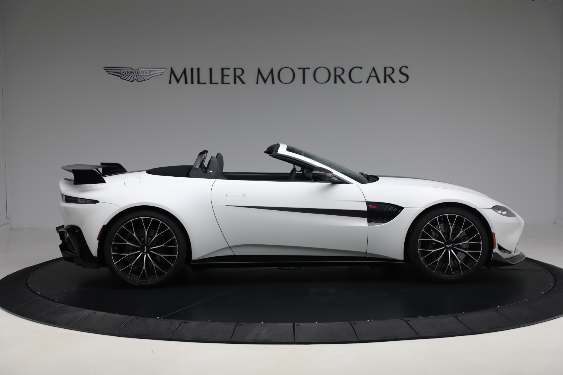 Pre-Owned 2022 Aston Martin Vantage F1 Edition For Sale (Special