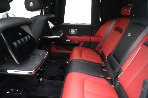 Used 2025 Rolls-Royce Black Badge Cullinan for sale $479,900 at Miller Motorcars Aston Martin in Greenwich CT 06830 24