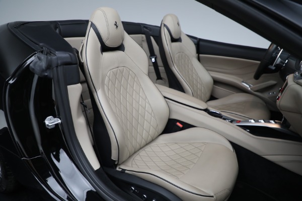 Used 2016 Ferrari California T for sale $122,900 at Miller Motorcars Aston Martin in Greenwich CT 06830 21