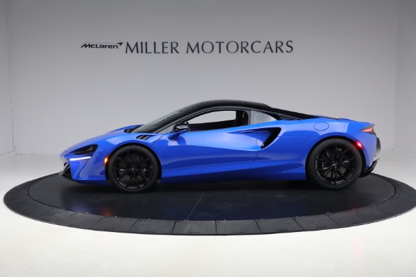 Used 2023 McLaren Artura Performance for sale $164,900 at Miller Motorcars Aston Martin in Greenwich CT 06830 3
