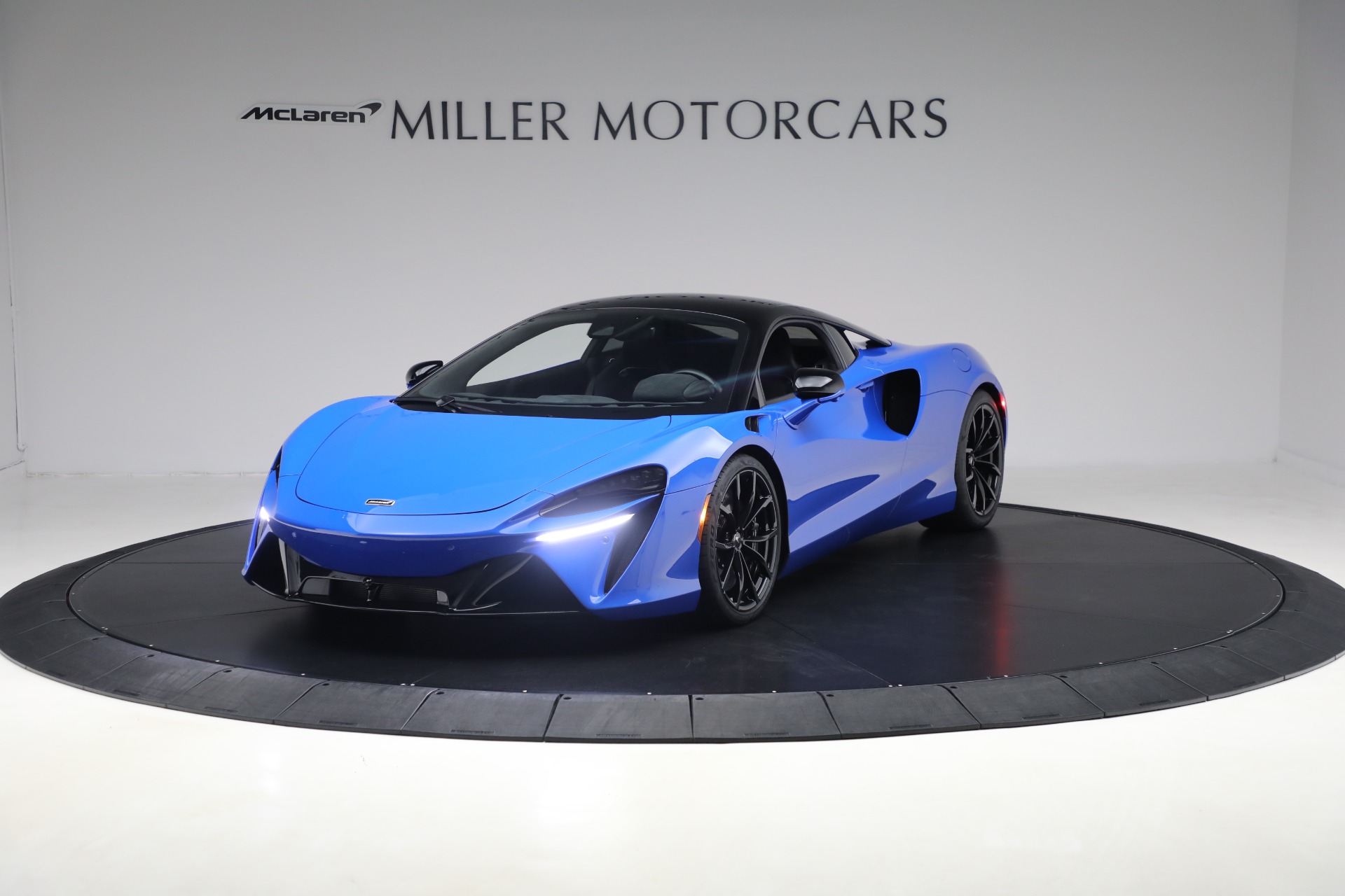 Used 2023 McLaren Artura Performance for sale $164,900 at Miller Motorcars Aston Martin in Greenwich CT 06830 1