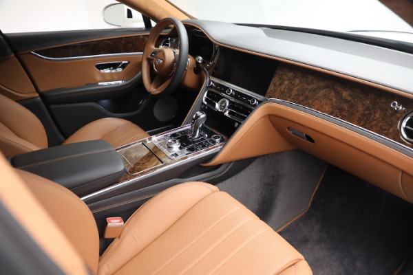 Used 2022 Bentley Flying Spur Hybrid for sale Sold at Miller Motorcars Aston Martin in Greenwich CT 06830 17