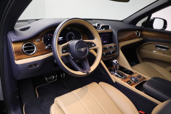 Used 2024 Bentley Bentayga EWB V8 for sale $204,900 at Miller Motorcars Aston Martin in Greenwich CT 06830 18