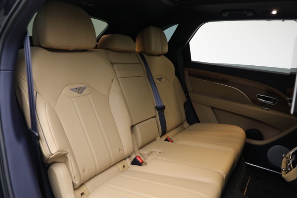 Used 2024 Bentley Bentayga EWB V8 for sale $204,900 at Miller Motorcars Aston Martin in Greenwich CT 06830 27
