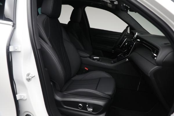 Used 2025 Maserati Grecale for sale $57,550 at Miller Motorcars Aston Martin in Greenwich CT 06830 16