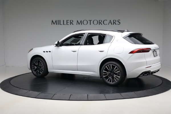 Used 2025 Maserati Grecale for sale $57,550 at Miller Motorcars Aston Martin in Greenwich CT 06830 4