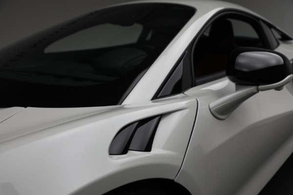 New 2026 McLaren Artura TechLux for sale $304,500 at Miller Motorcars Aston Martin in Greenwich CT 06830 25