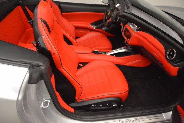 Used 2016 Ferrari California T for sale Sold at Aston Martin of Greenwich in Greenwich CT 06830 25
