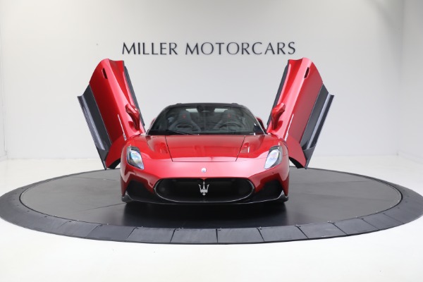 Used 2024 Maserati MC20 Cielo for sale $239,900 at Miller Motorcars Aston Martin in Greenwich CT 06830 25