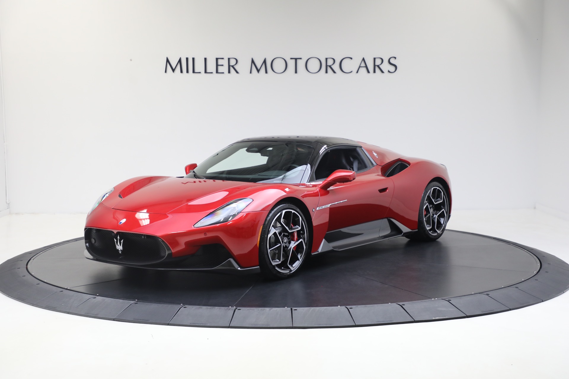 Used 2024 Maserati MC20 Cielo for sale $239,900 at Miller Motorcars Aston Martin in Greenwich CT 06830 1