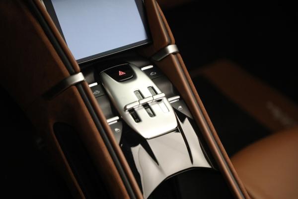 Used 2025 Ferrari Roma Spider for sale $324,900 at Miller Motorcars Aston Martin in Greenwich CT 06830 24