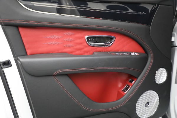 Used 2025 Bentley Bentayga EWB Azure V8 for sale $259,900 at Miller Motorcars Aston Martin in Greenwich CT 06830 14