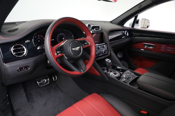 Used 2025 Bentley Bentayga EWB Azure V8 for sale $259,900 at Miller Motorcars Aston Martin in Greenwich CT 06830 15