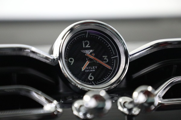 Used 2025 Bentley Bentayga EWB Azure V8 for sale $259,900 at Miller Motorcars Aston Martin in Greenwich CT 06830 20