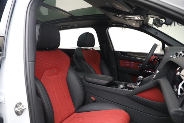 Used 2025 Bentley Bentayga EWB Azure V8 for sale $259,900 at Miller Motorcars Aston Martin in Greenwich CT 06830 23