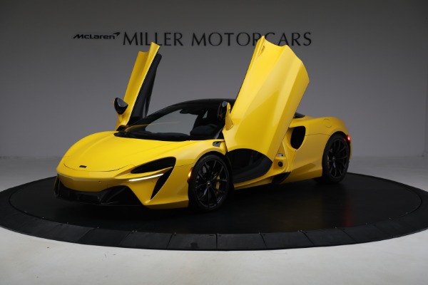 Used 2024 McLaren Artura for sale $193,900 at Miller Motorcars Aston Martin in Greenwich CT 06830 14