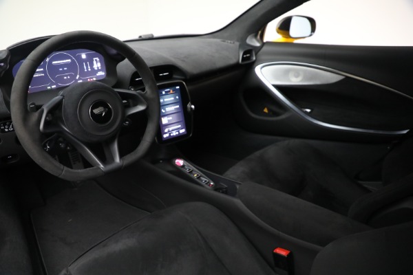 Used 2024 McLaren Artura for sale $193,900 at Miller Motorcars Aston Martin in Greenwich CT 06830 23