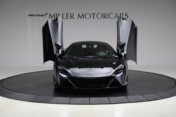 Used 2024 McLaren Artura TechLux for sale $196,900 at Miller Motorcars Aston Martin in Greenwich CT 06830 13