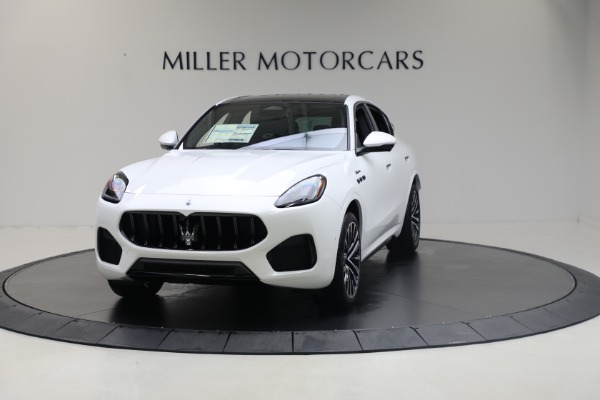 Used 2025 Maserati Grecale Modena for sale $61,116 at Miller Motorcars Aston Martin in Greenwich CT 06830 12