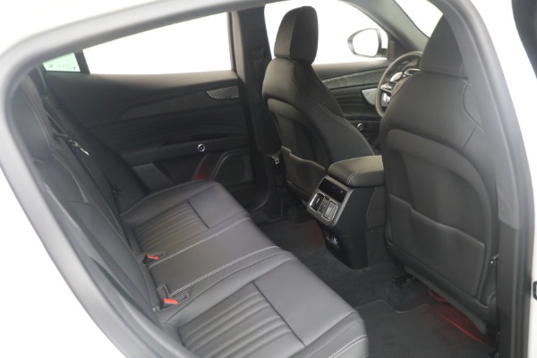 Used 2025 Maserati Grecale Modena for sale $61,116 at Miller Motorcars Aston Martin in Greenwich CT 06830 20