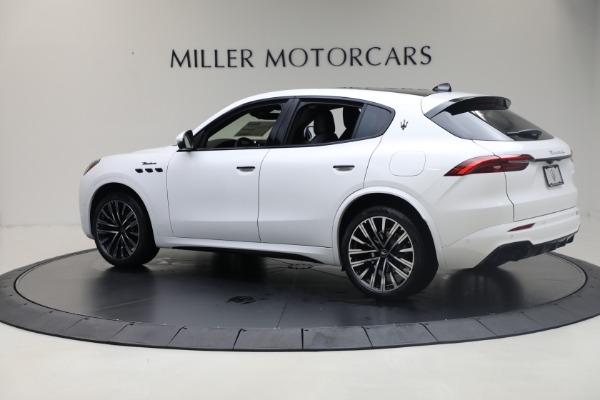 Used 2025 Maserati Grecale Modena for sale $61,116 at Miller Motorcars Aston Martin in Greenwich CT 06830 3