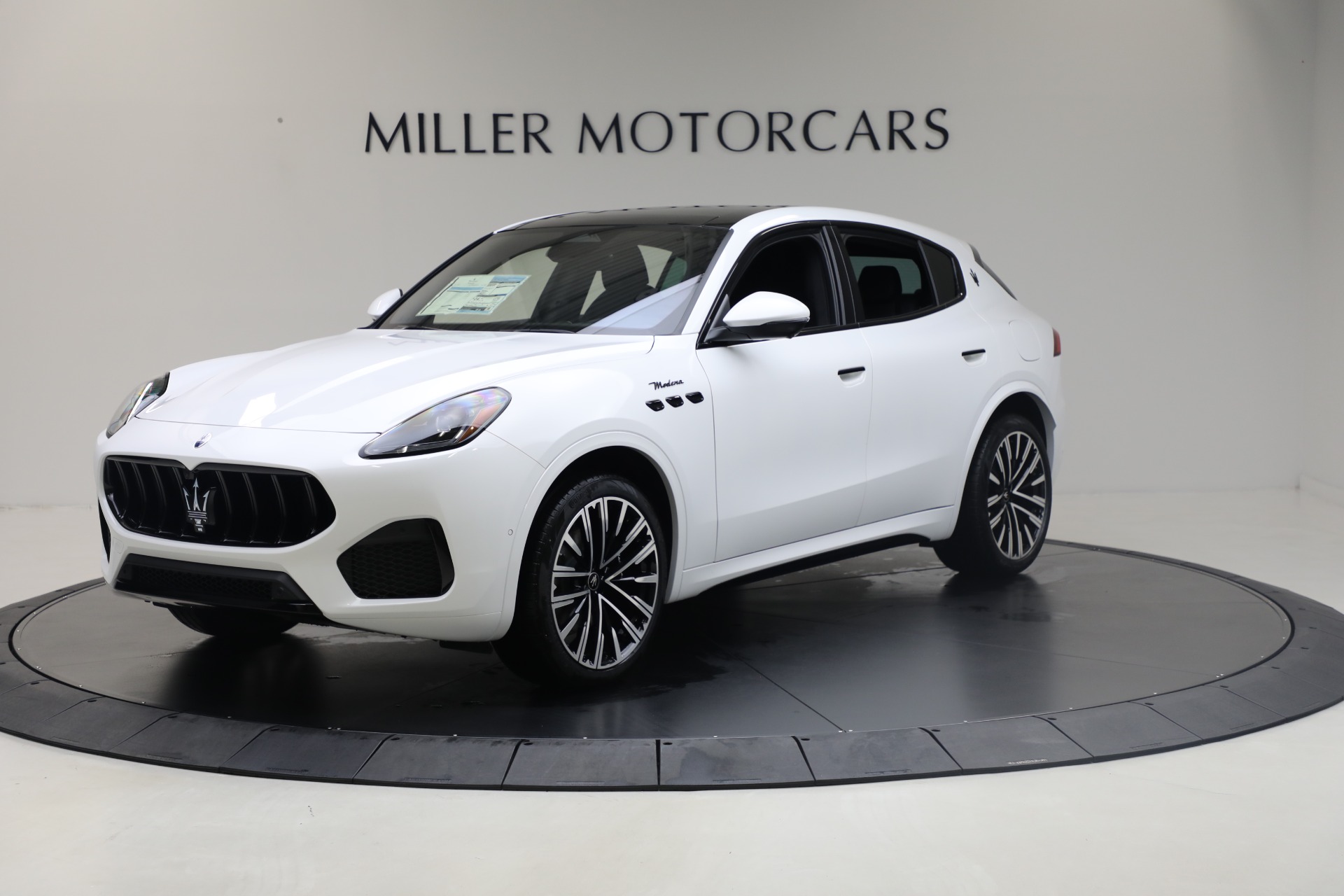 Used 2025 Maserati Grecale Modena for sale $61,116 at Miller Motorcars Aston Martin in Greenwich CT 06830 1