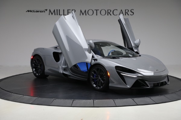 Used 2023 McLaren Artura for sale $184,900 at Miller Motorcars Aston Martin in Greenwich CT 06830 20