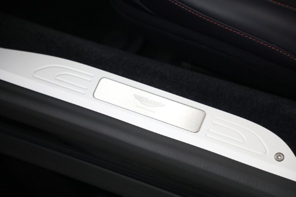New 2026 Aston Martin Vantage Roadster for sale $253,800 at Miller Motorcars Aston Martin in Greenwich CT 06830 28