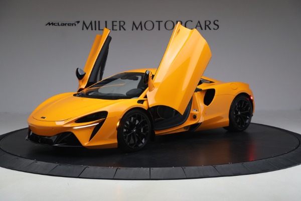 Used 2024 McLaren Artura Performance for sale $192,900 at Miller Motorcars Aston Martin in Greenwich CT 06830 14