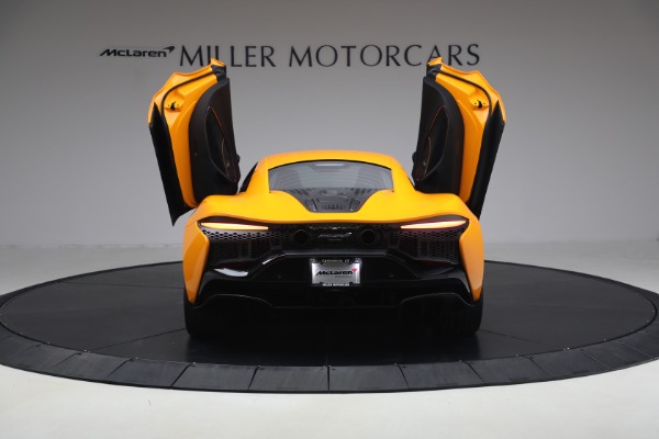 Used 2024 McLaren Artura Performance for sale $192,900 at Miller Motorcars Aston Martin in Greenwich CT 06830 17