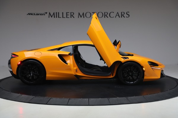 Used 2024 McLaren Artura Performance for sale $192,900 at Miller Motorcars Aston Martin in Greenwich CT 06830 19