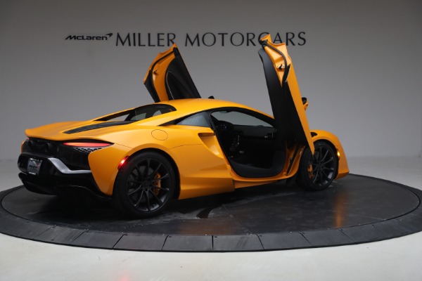 New 2026 McLaren Artura TechLux for sale $314,250 at Miller Motorcars Aston Martin in Greenwich CT 06830 17