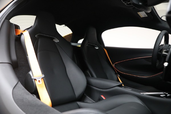 New 2026 McLaren Artura TechLux for sale $314,250 at Miller Motorcars Aston Martin in Greenwich CT 06830 26