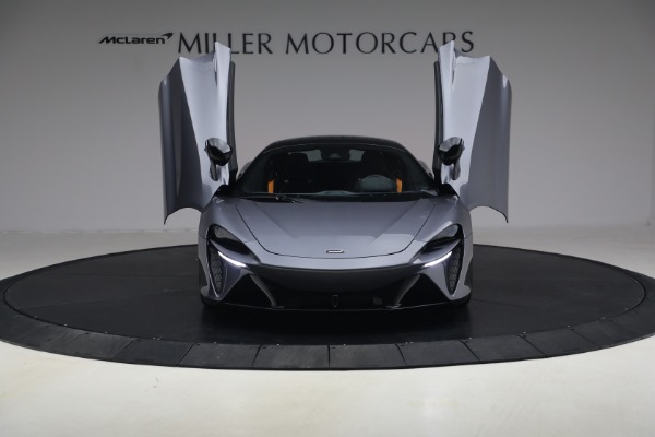 Used 2024 McLaren Artura Performance for sale $191,900 at Miller Motorcars Aston Martin in Greenwich CT 06830 14